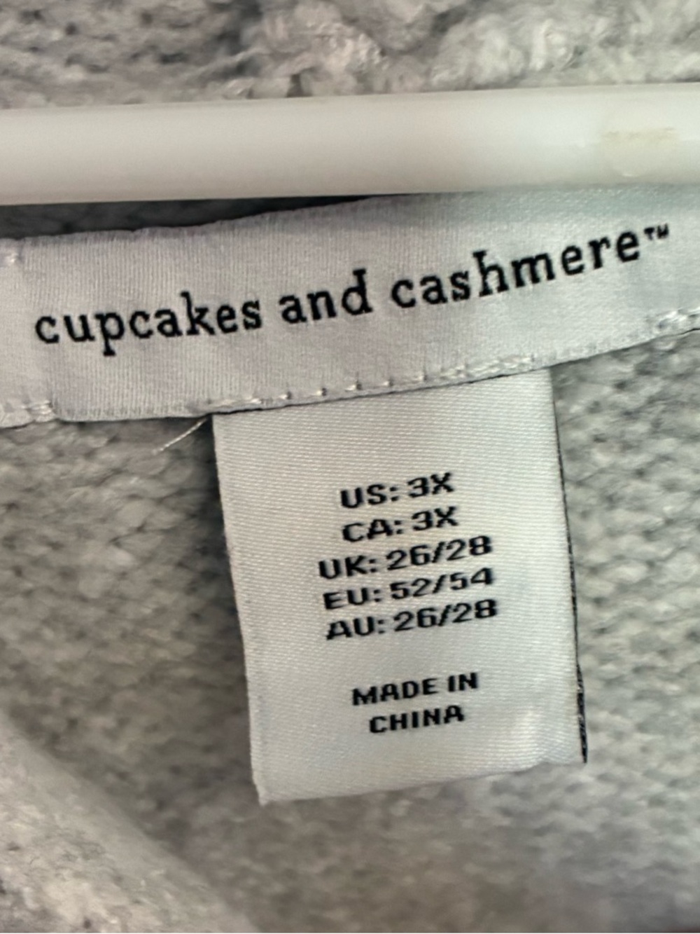 cupcakes & cashmere Light Gray Cable-Knit Hooded Sweater - Picture 2 of 5
